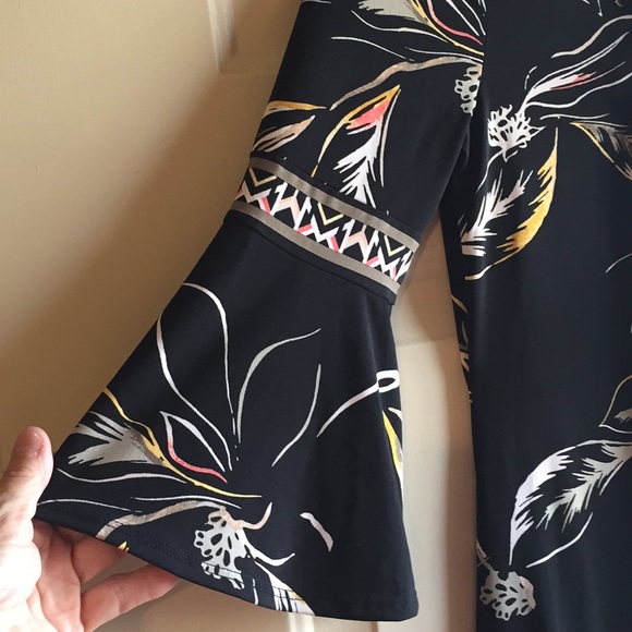 SALE🌸WHBM DRESS - Picture 2 of 6